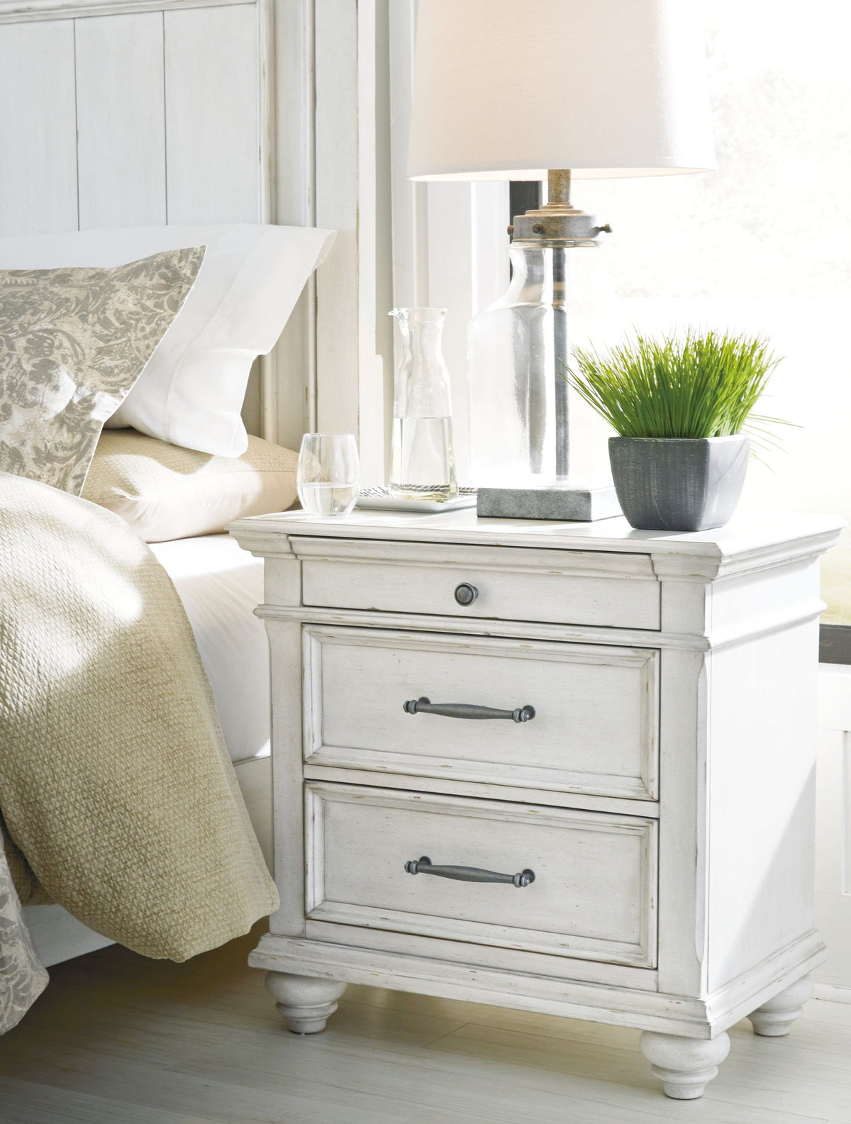 Kanwyn - Three Drawer Night Stand - Whitewash – view 4