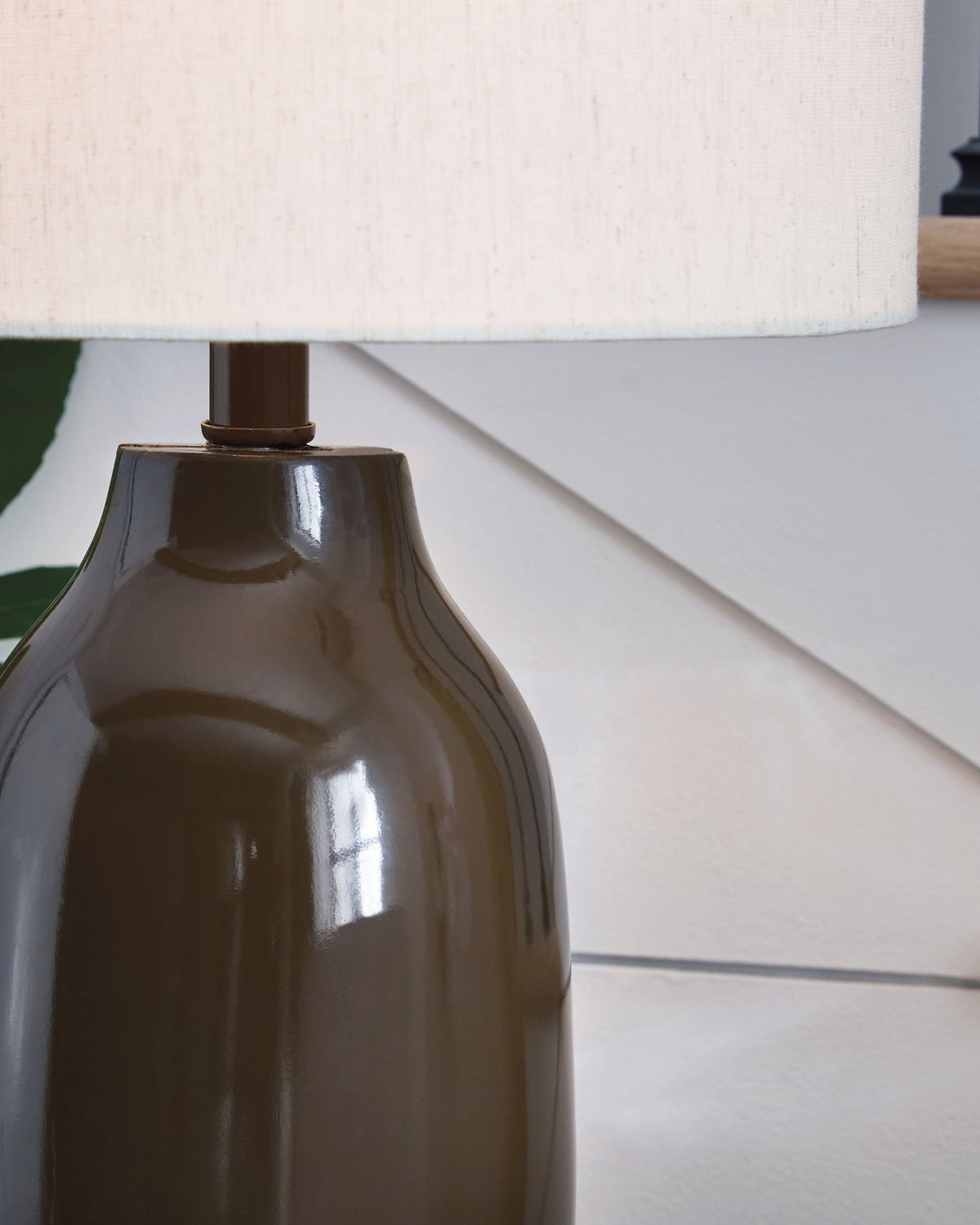 Jyler - Terracotta Table Lamp - Brown by Ashley – view 4