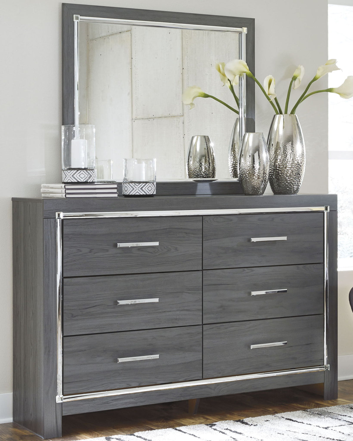 Lodanna - Bedroom Set by Ashley – view 4