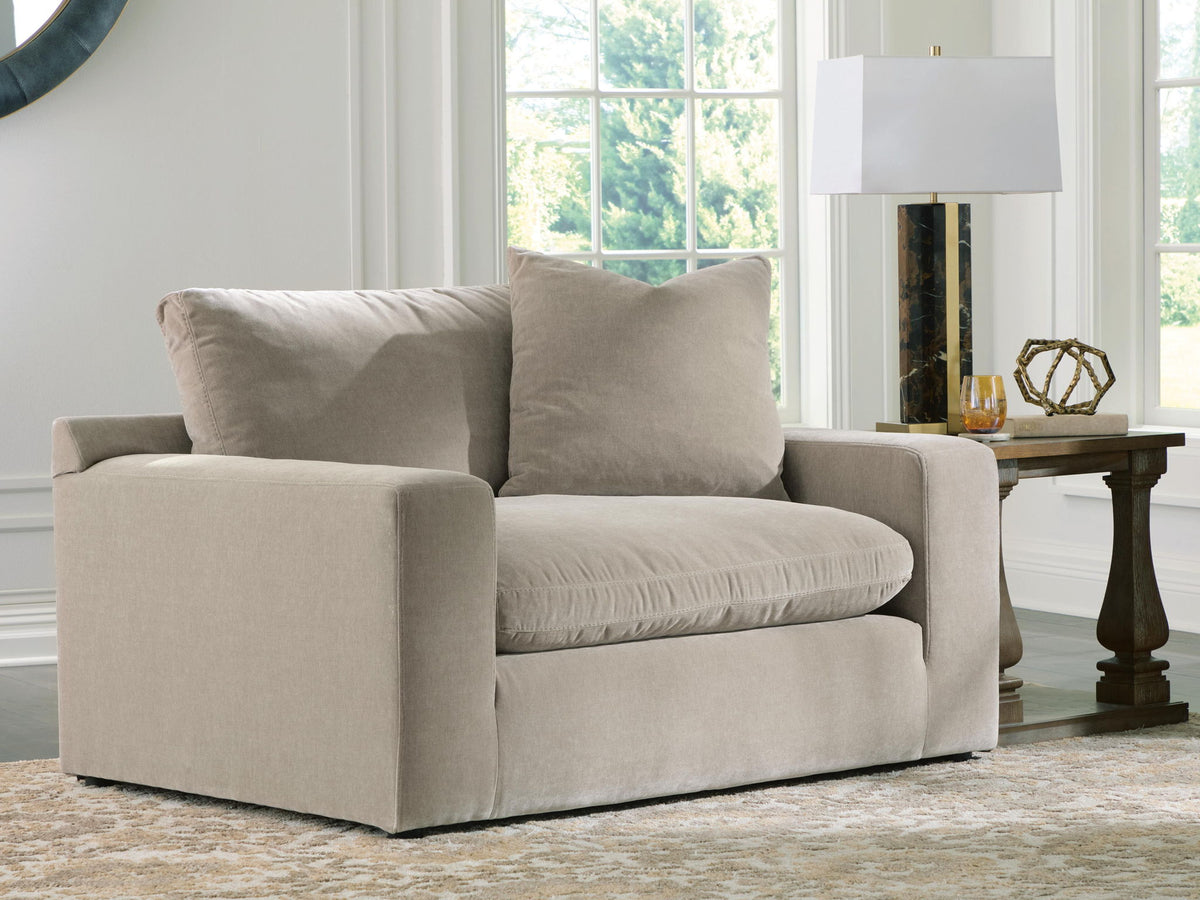 Maxton Heights - Chair And A Half – view 8