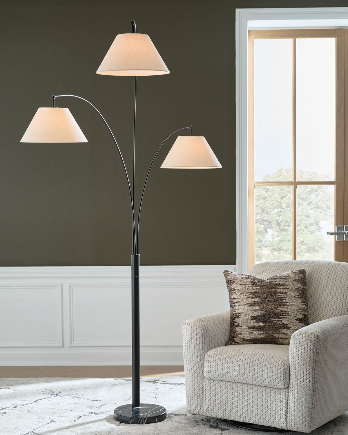 Gibbswellner - Metal Arc Lamp - Black by Ashley – view 4