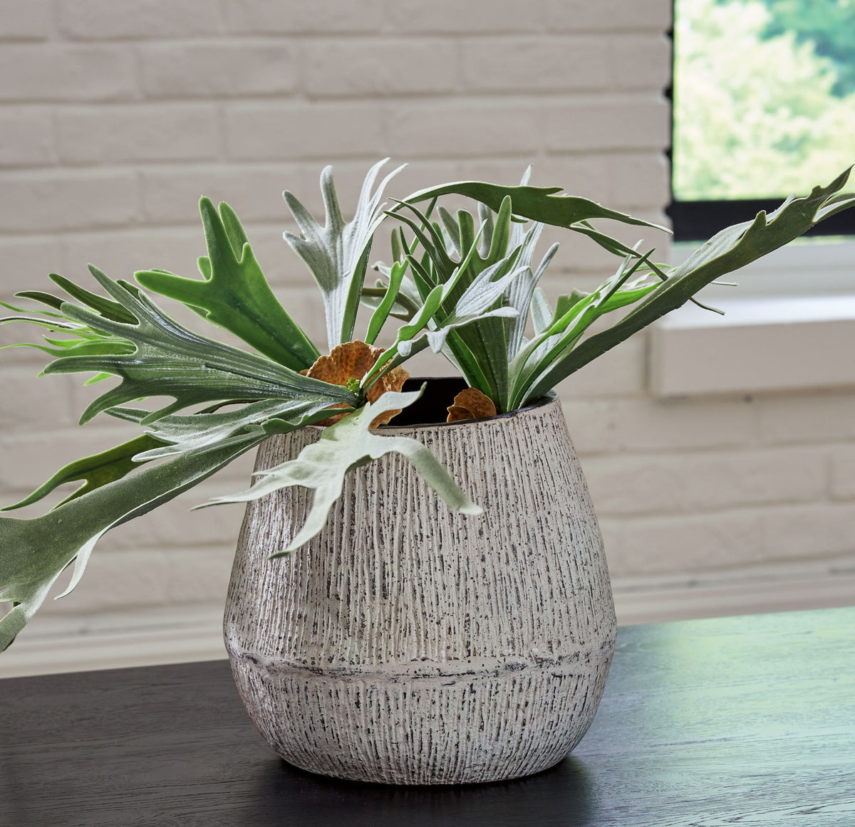Claymount - Vase by Ashley – view 8