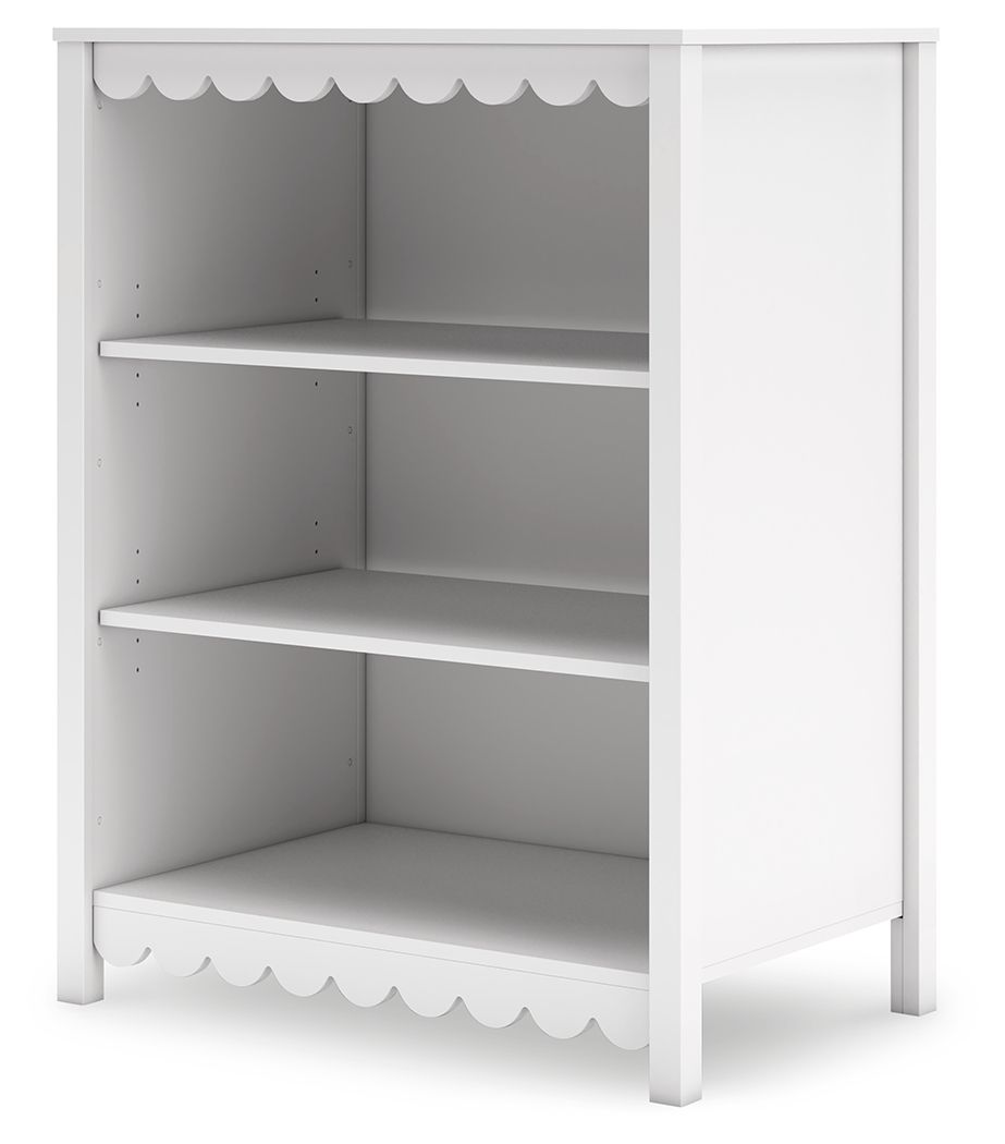 Hallityn - Bookcase - White by Ashley – view 2