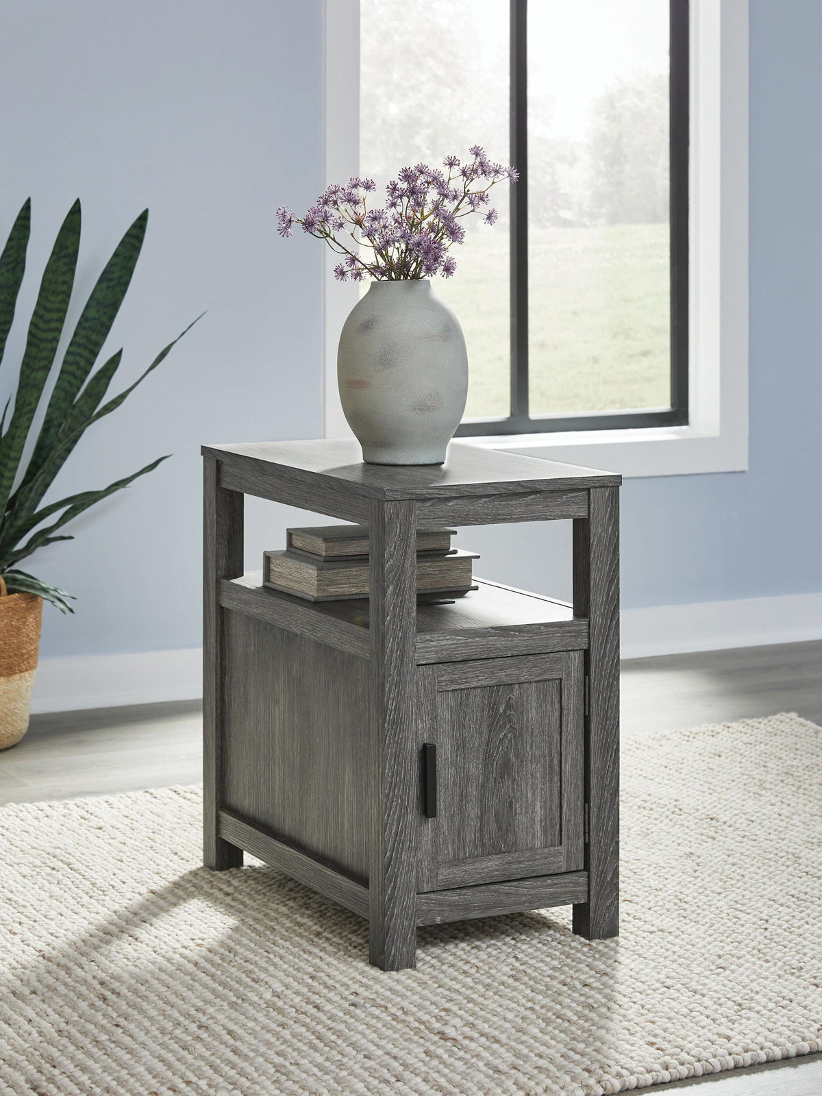 Fendenmore - Chair Side End Table by Ashley – view 5