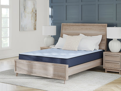 Peak 2.0 10 Hybrid - Mattress by Ashley – view 2