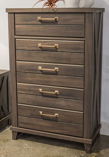 Vonitta Bay - Five Drawer Chest - Dark Brown by Ashley – Accent Chests