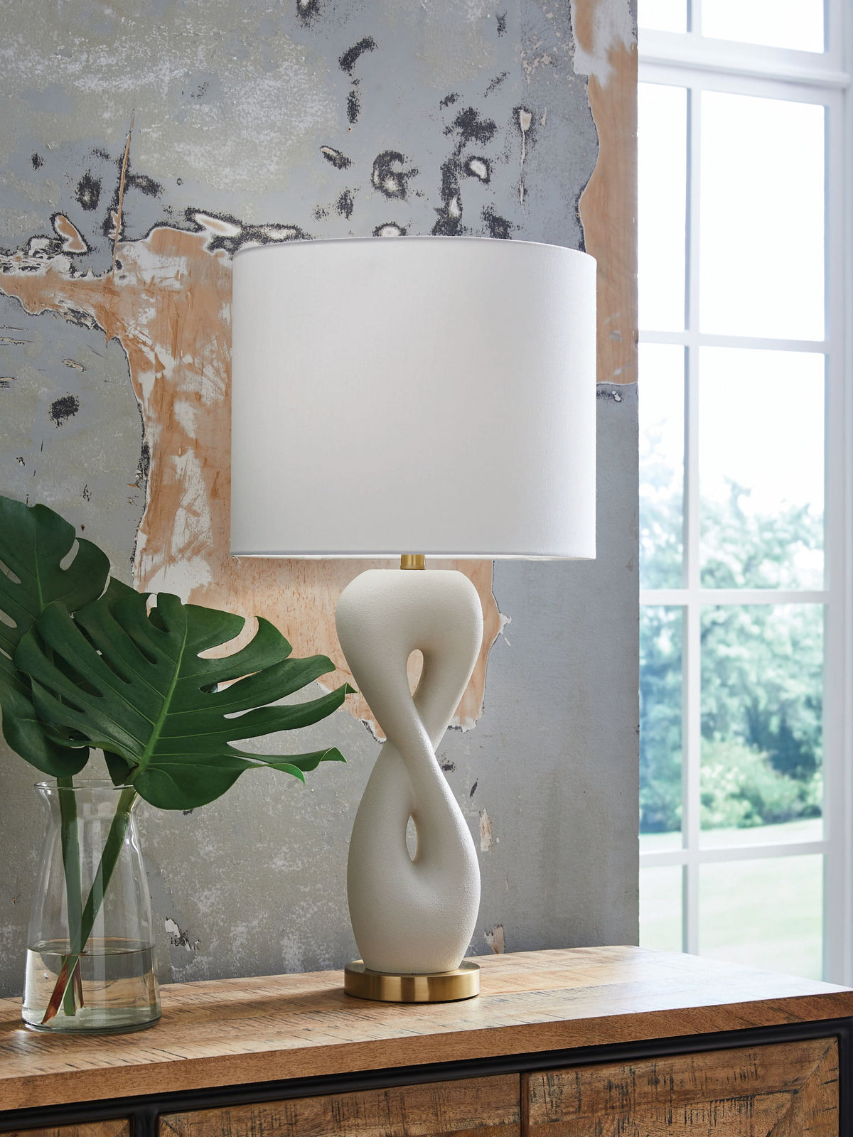 Judrich - Poly Table Lamp - White / Gold Finish by Ashley – view 2