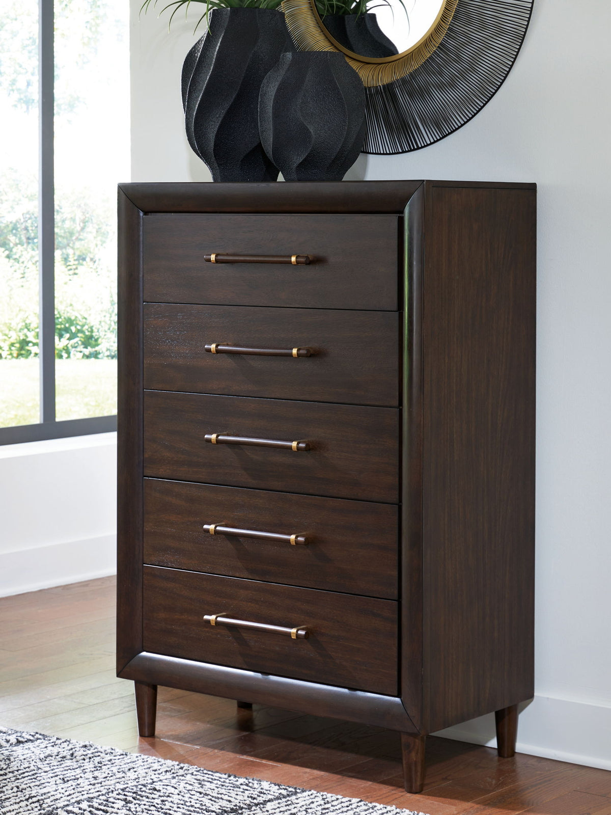 Dantenton - Five Drawer Chest - Merlot – view 2