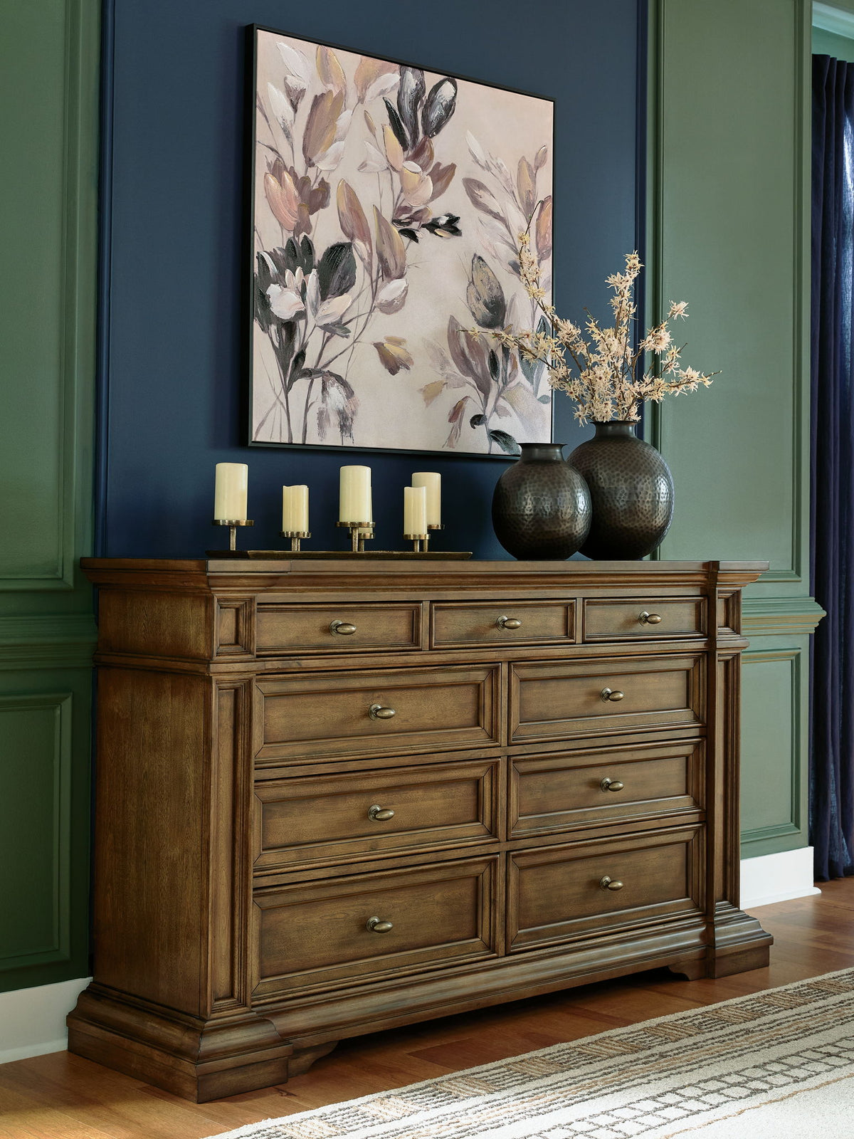 Frantanna - Dresser by Ashley – view 4