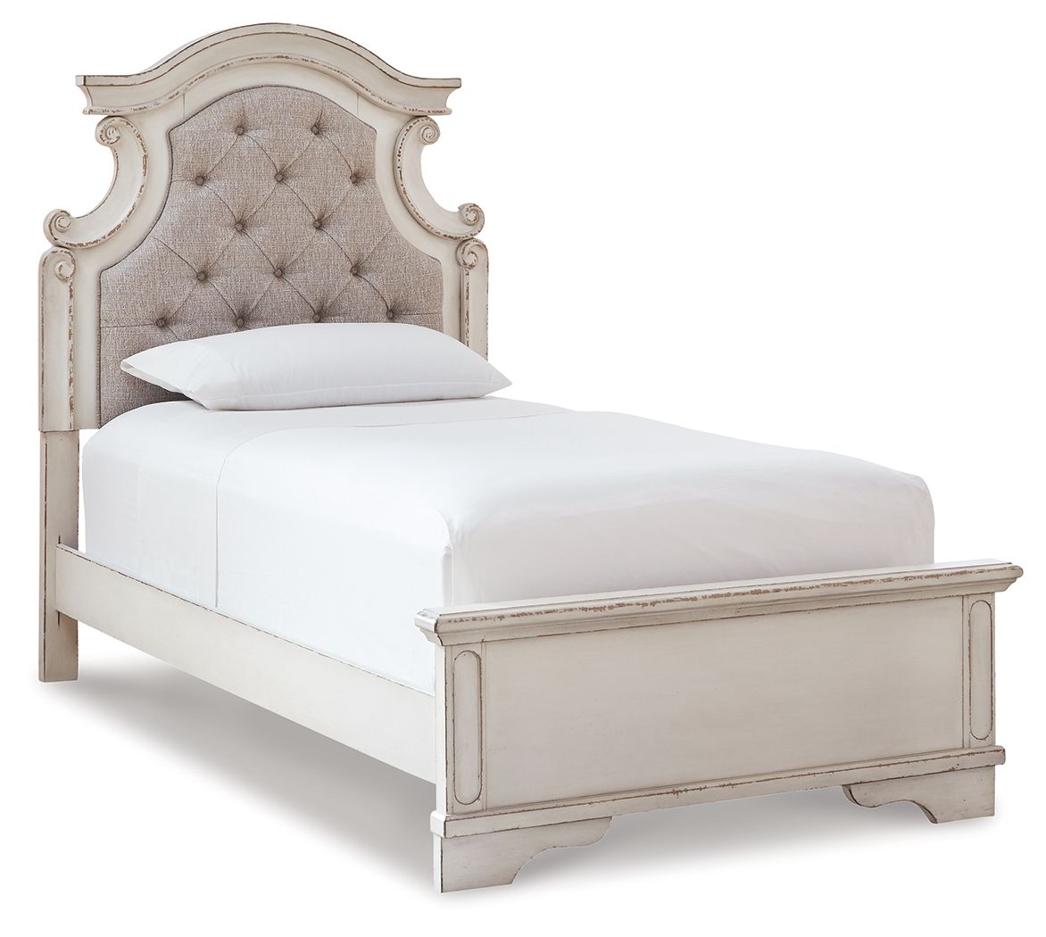 Realyn - Panel Bed by Ashley – Panel Beds