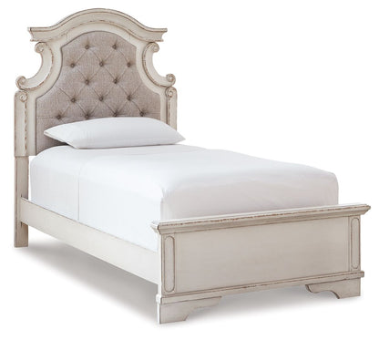 Realyn - Panel Bed by Ashley – Panel Beds