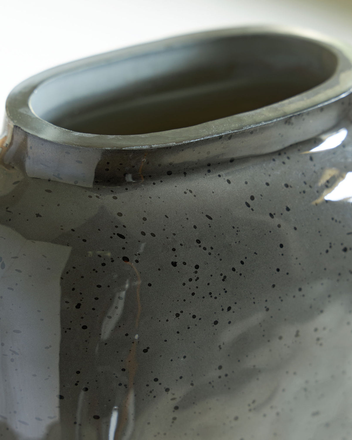 Kierlain - Vase by Ashley – view 5