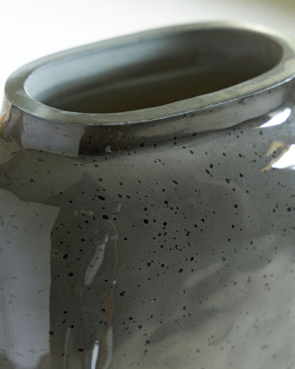 Kierlain - Vase by Ashley – view 5