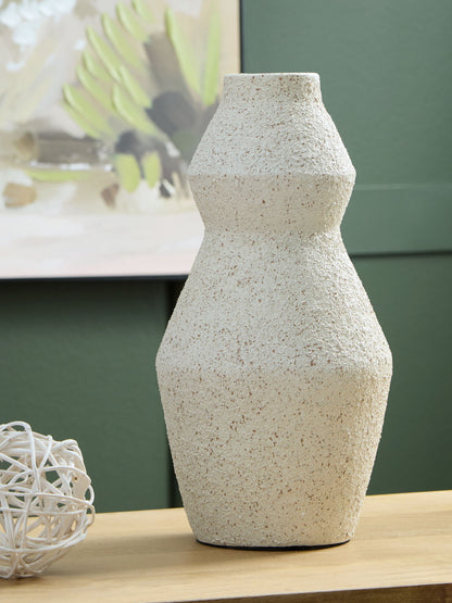 Dawthorne - Vase by Ashley – view 5