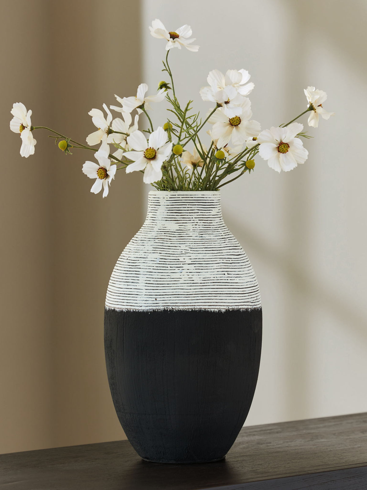 Girtha - Vase by Ashley – view 3