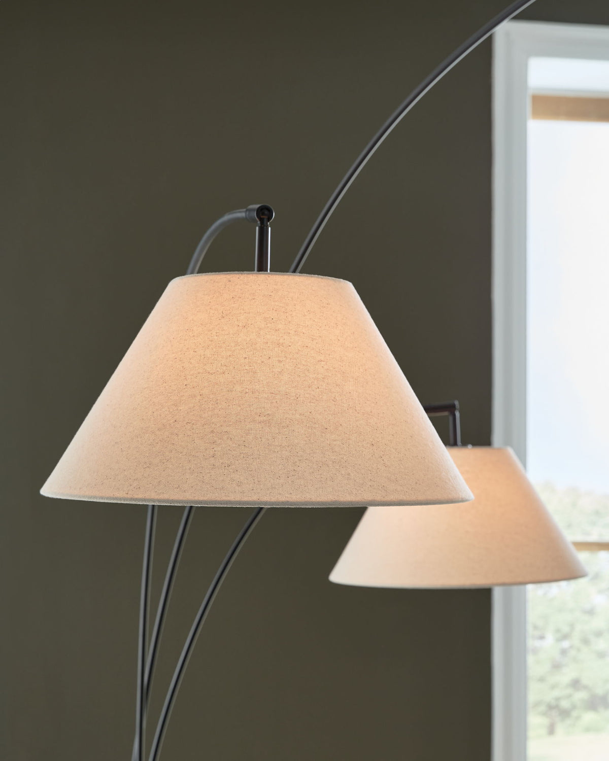 Gibbswellner - Metal Arc Lamp - Black by Ashley – view 2