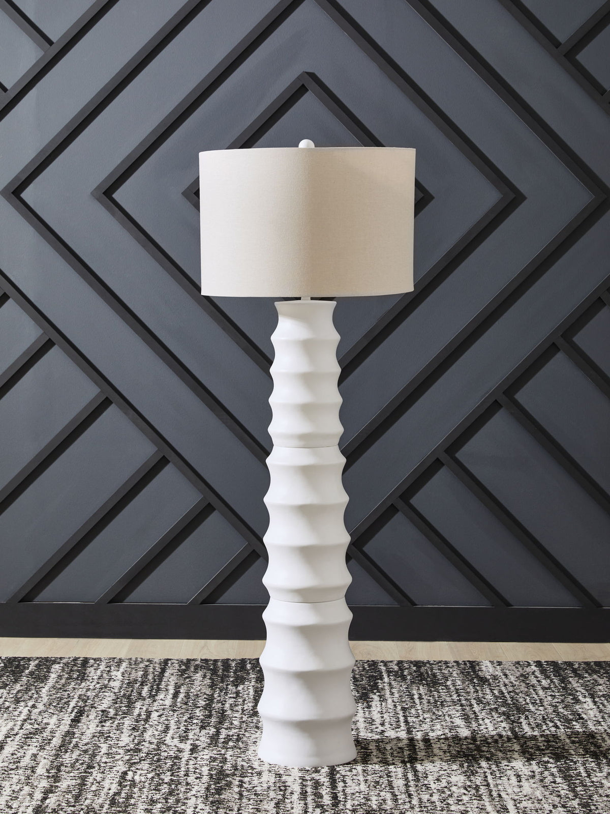 Veraleigh - Poly Lamp by Ashley – view 5