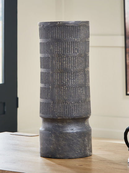 Beninworth - Vase by Ashley – view 4