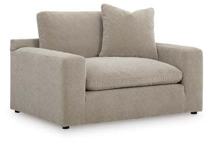 Maxton Heights - Chair And A Half – view 2