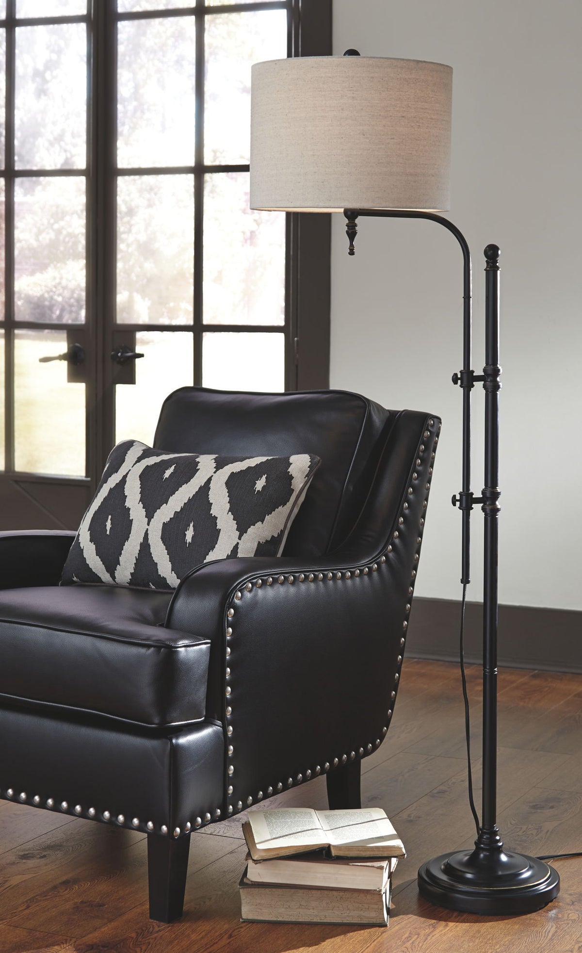 Anemoon - Metal Floor Lamp  - Black by Ashley – view 2