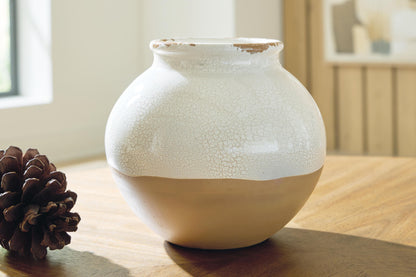 Vercott - Vase by Ashley – view 7