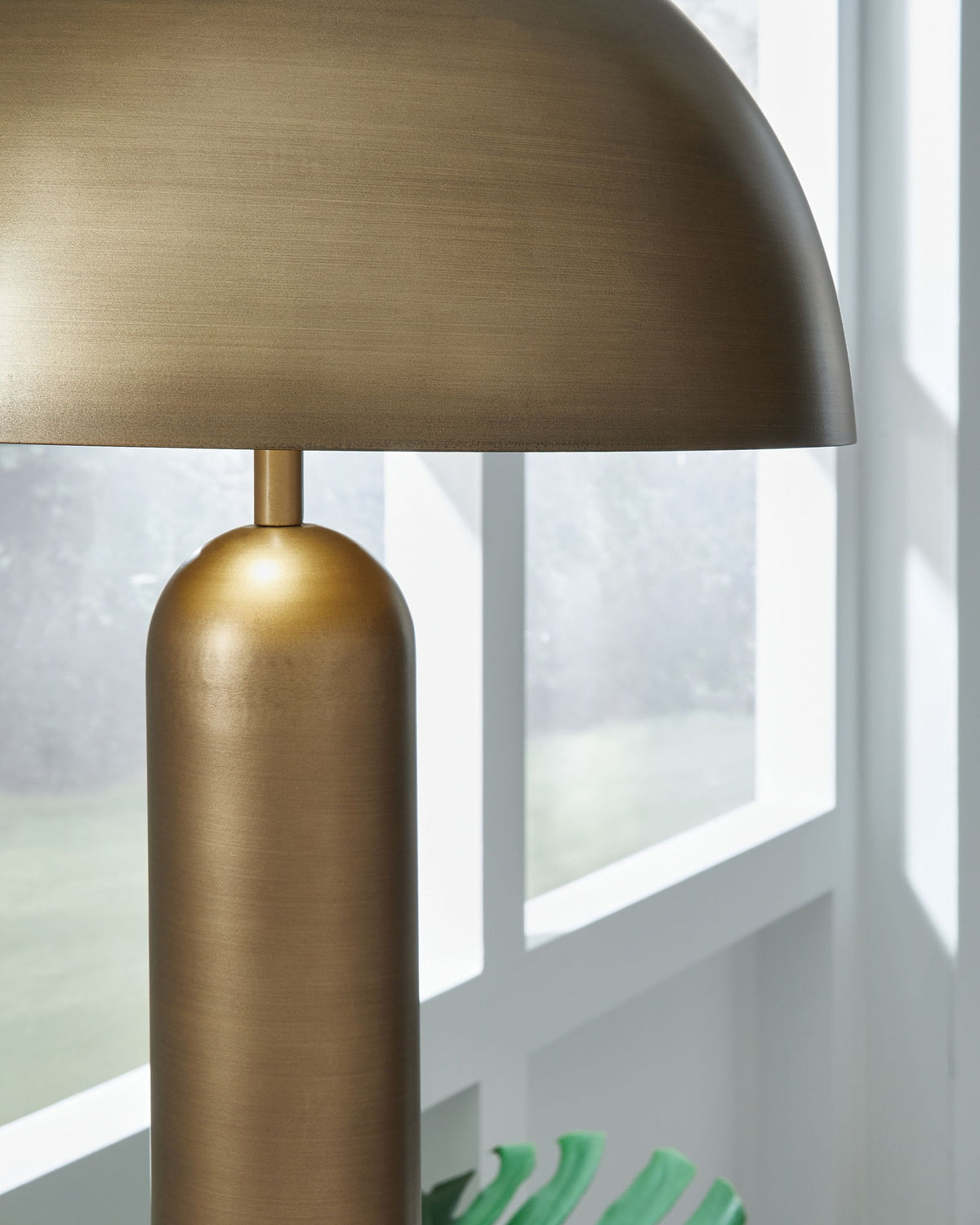 Wendfield - Metal Lamp by Ashley – view 7