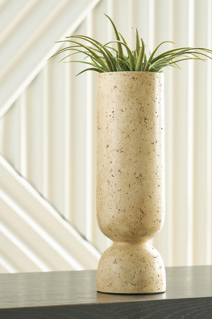 Bryons - Vase by Ashley – view 5