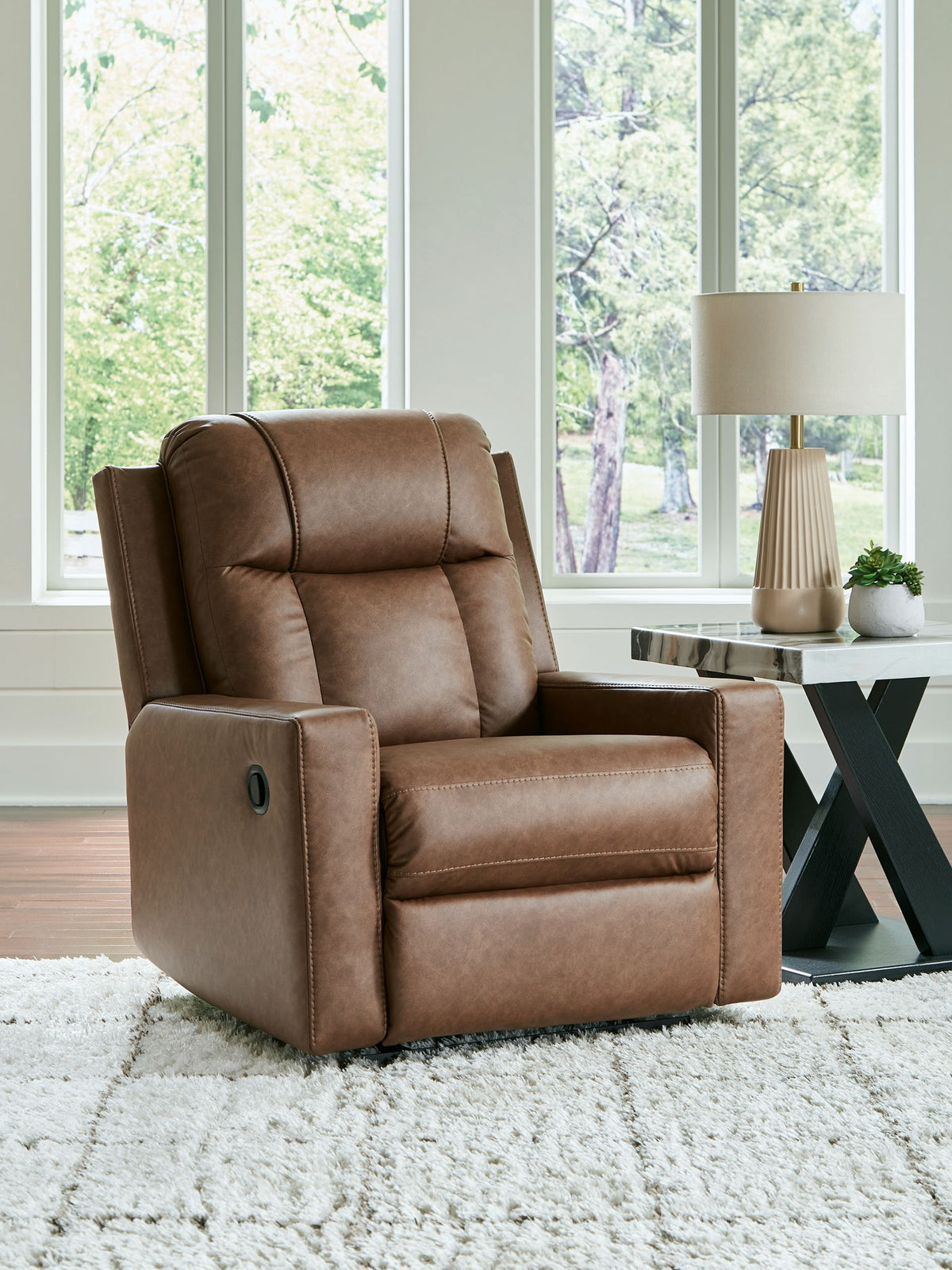 Mackmenville - Zero Wall Recliner – view 3