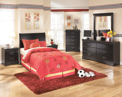 Huey Vineyard - Five Drawer Chest - Black by Ashley – view 4