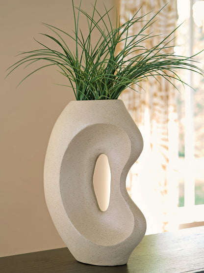 Odion - Vase by Ashley – view 5