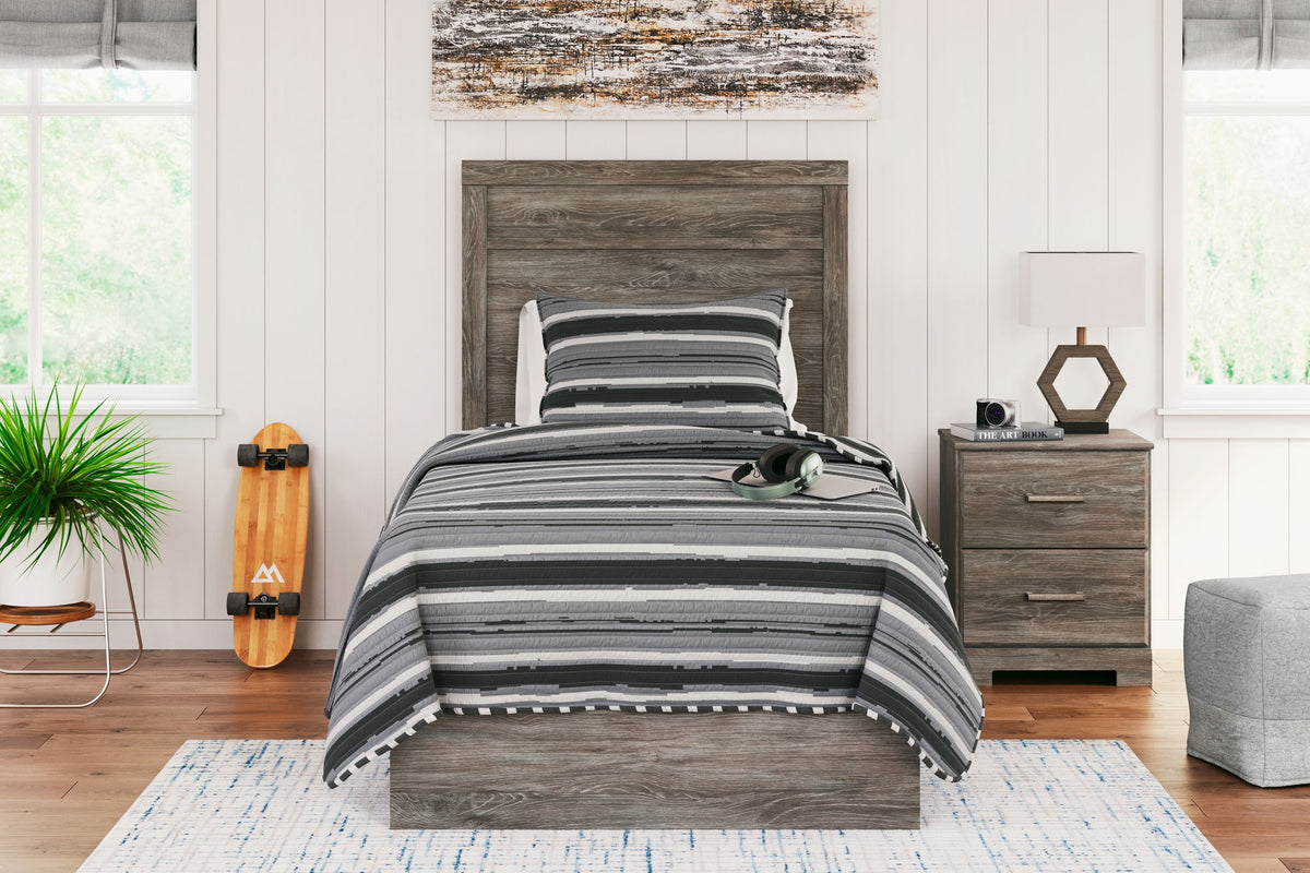 Ralinksi - Panel Bed by Ashley – view 3