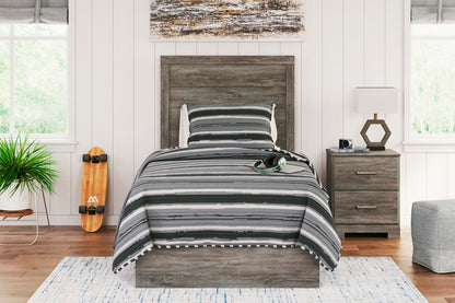 Ralinksi - Panel Bed by Ashley – view 3