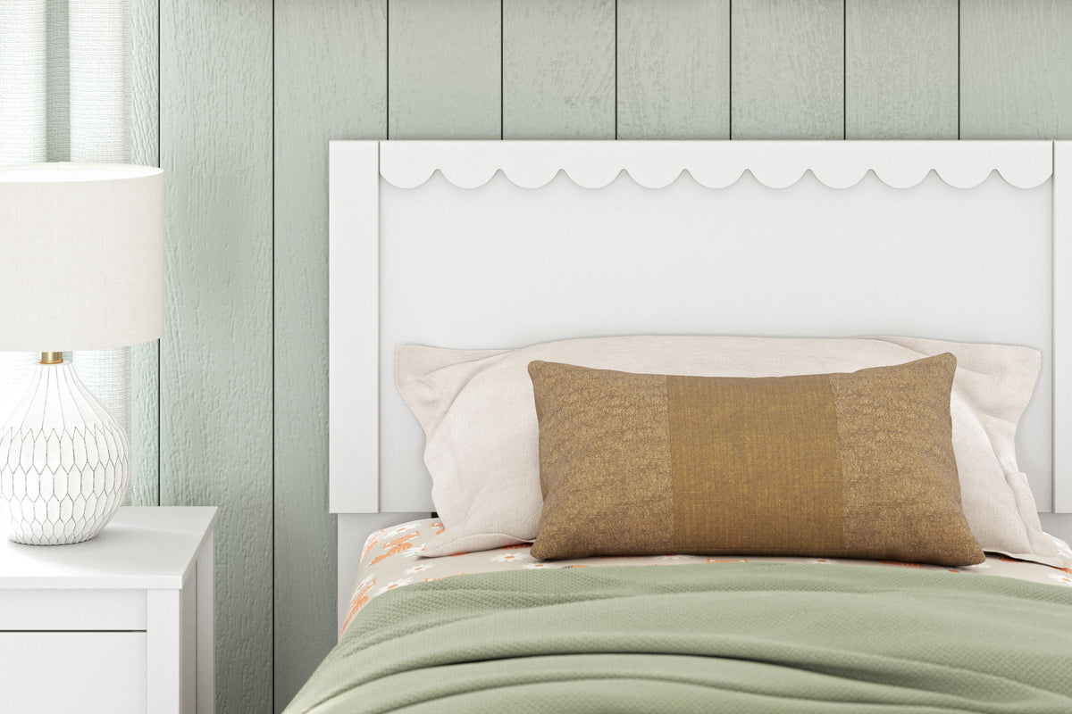 Hallityn - Panel Headboard by Ashley – view 3