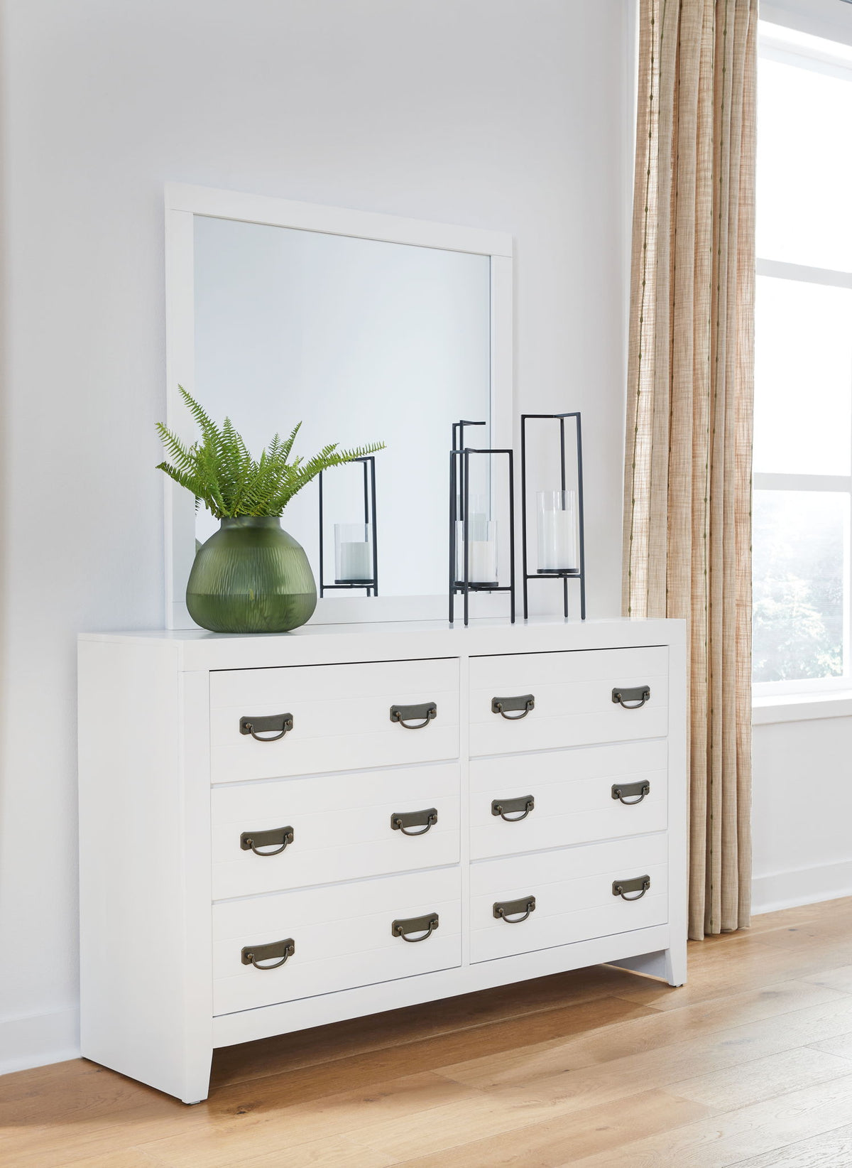 Binterglen - Dresser And Mirror - White by Ashley – view 4