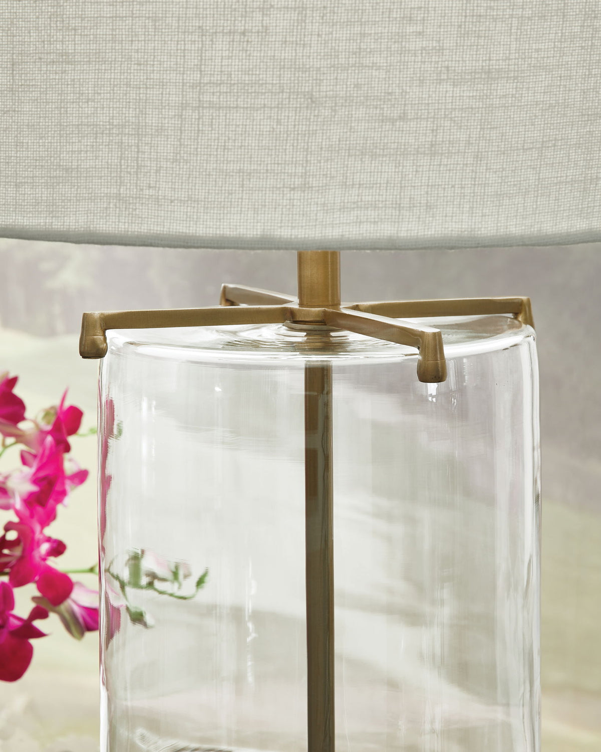 Gizeh - Glass Table Lamp - Clear / Gold Finish by Ashley – view 3