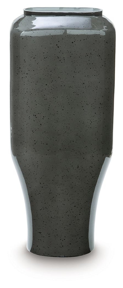 Kierlain - Vase by Ashley – view 2