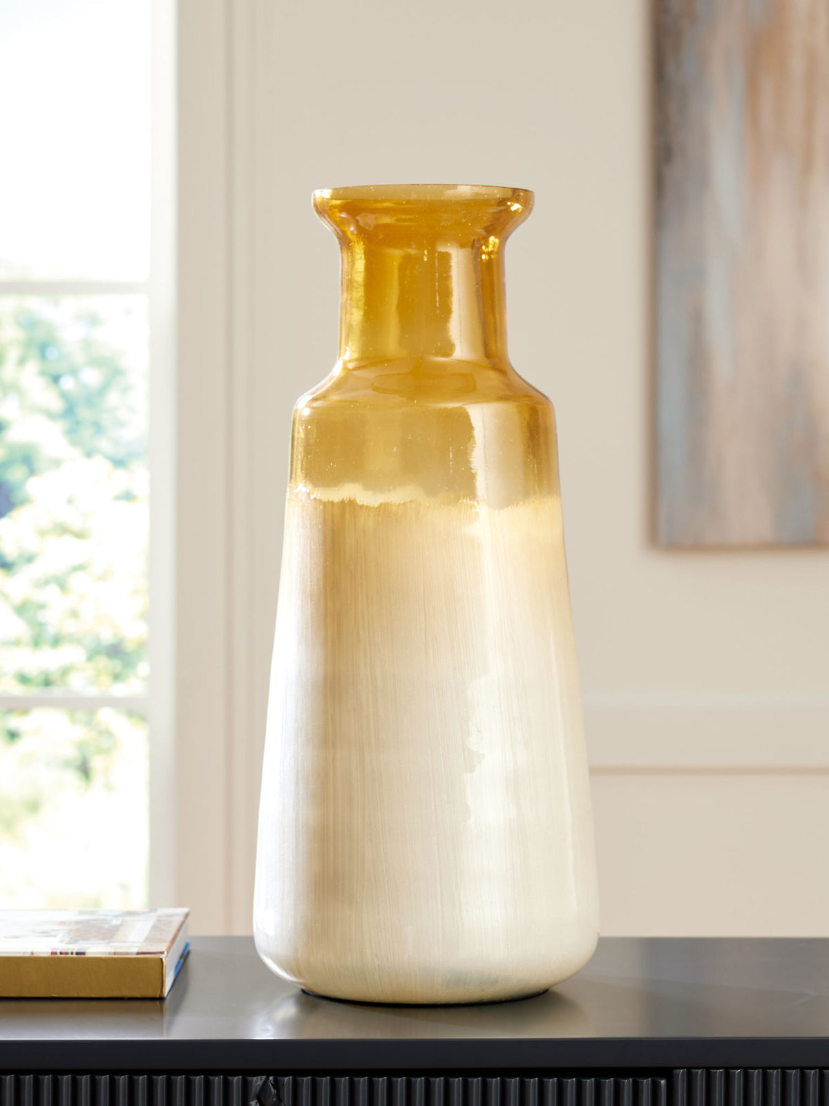 Wynburg - Vase by Ashley – view 6
