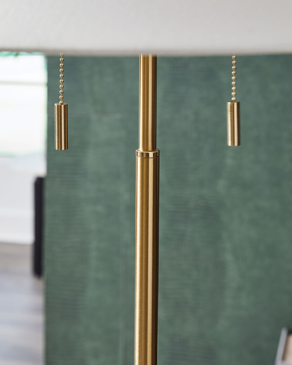 Haigwood - Metal Lamp by Ashley – view 6