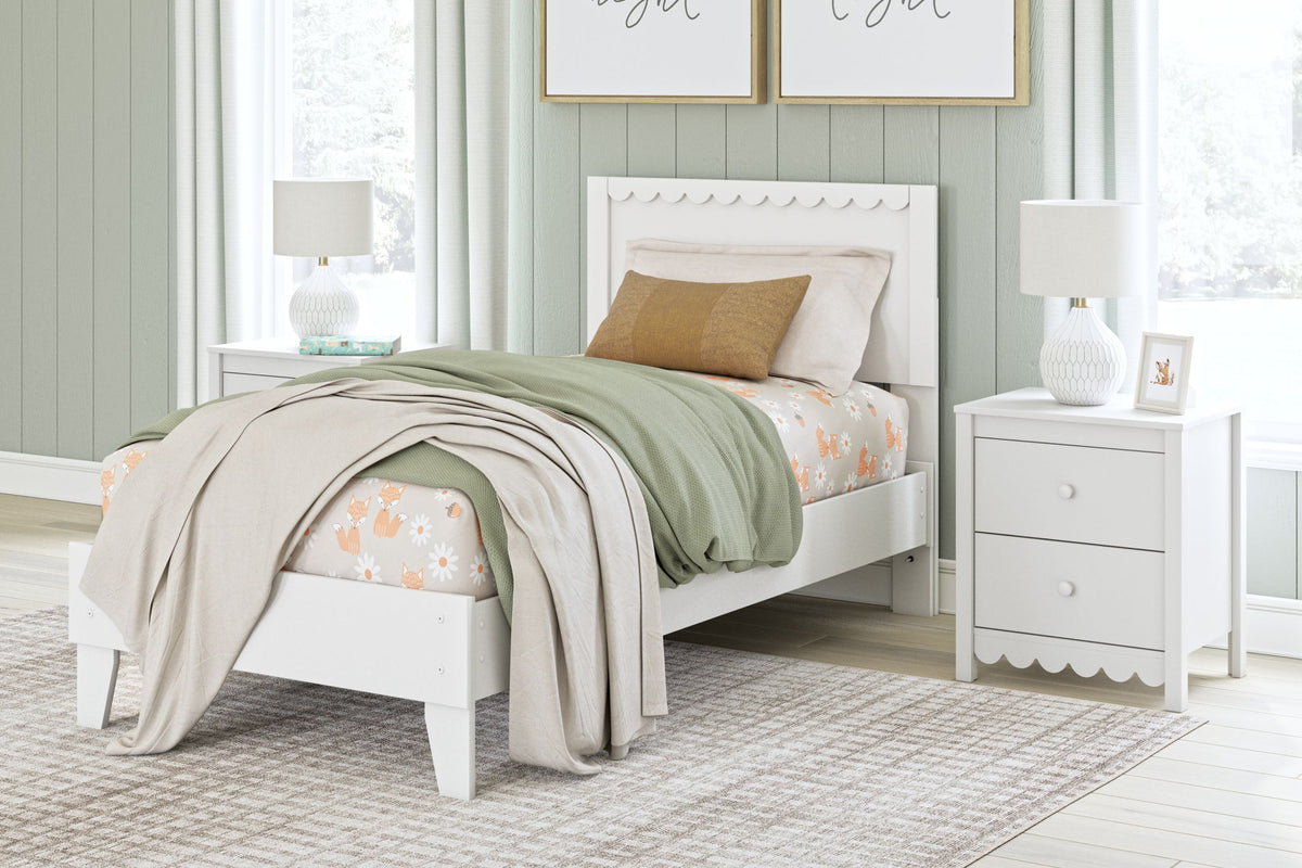 Hallityn - Panel Platform Bed by Ashley – view 3