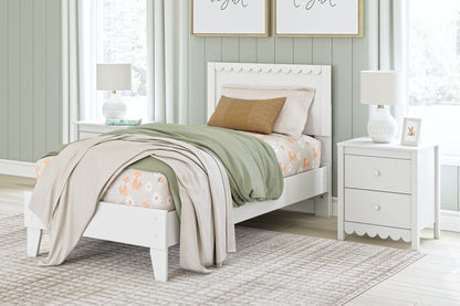 Hallityn - Panel Platform Bed by Ashley – view 3