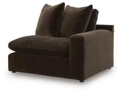 Maxton Heights - 2 Piece Sectional – view 6