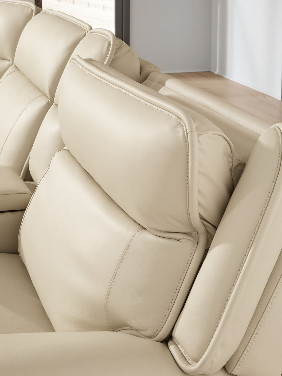Double Deal - 5 Piece Reclining Sectional by Ashley – view 6