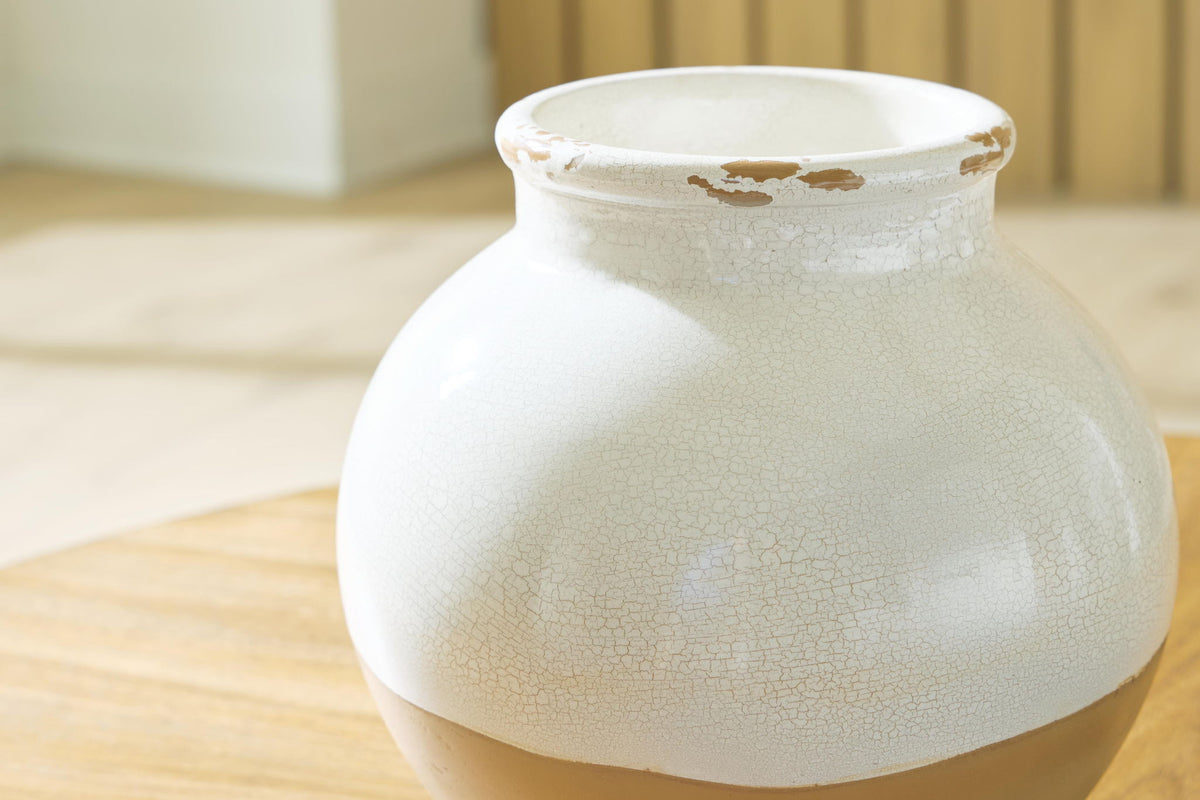 Vercott - Vase by Ashley – view 8