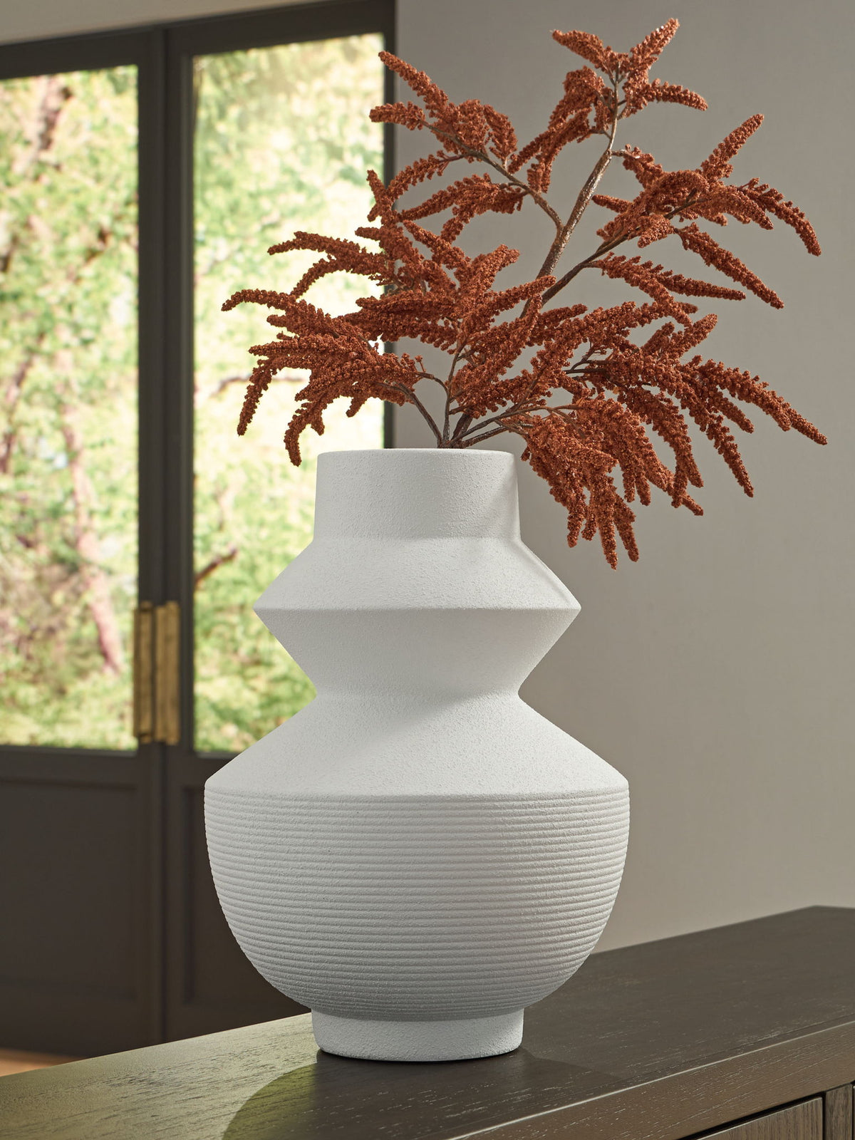 Naveen - Vase by Ashley – view 7