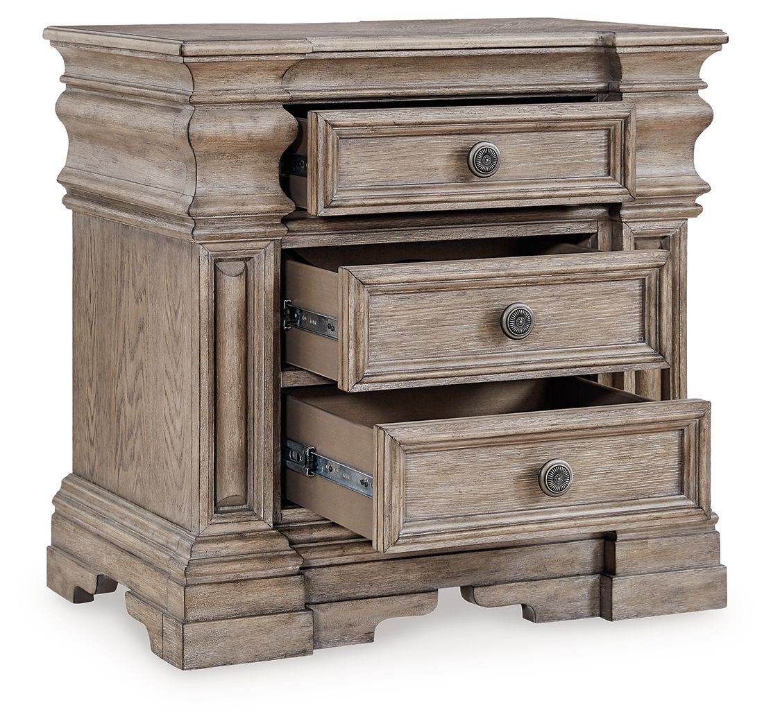 Blairhurst - Three Drawer Night Stand - Light Grayish Brown by Ashley – view 3