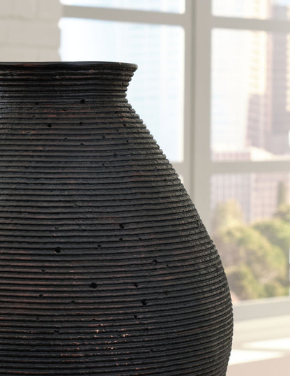 Hannela - Vase by Ashley – view 9
