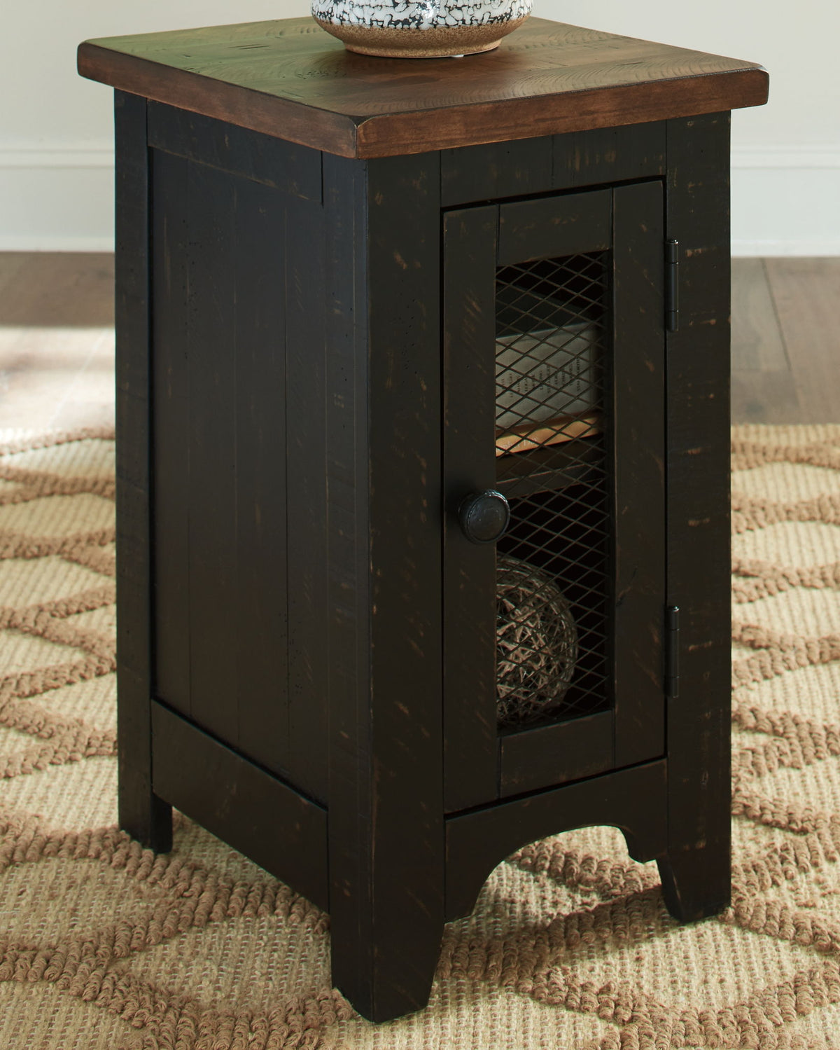 Valebeck - Chair Side End Table - Black / Brown by Ashley – view 4