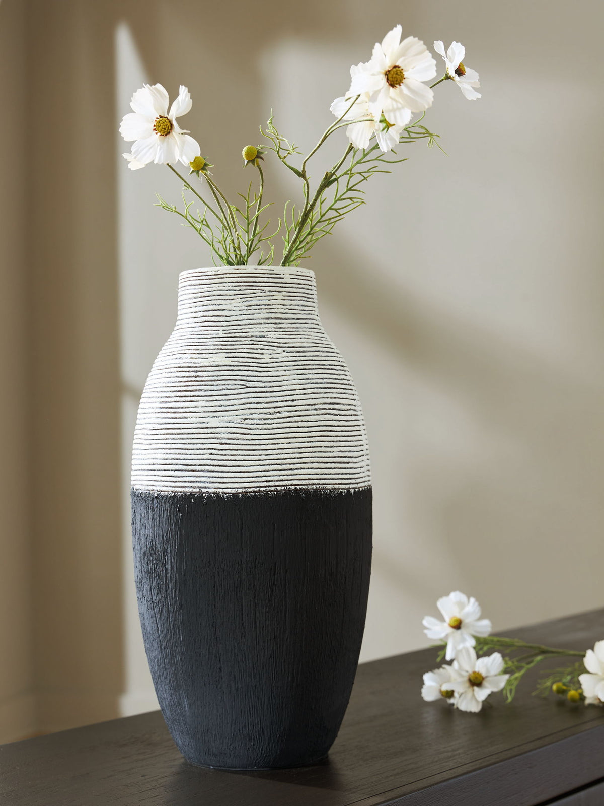 Girtha - Vase by Ashley – view 7