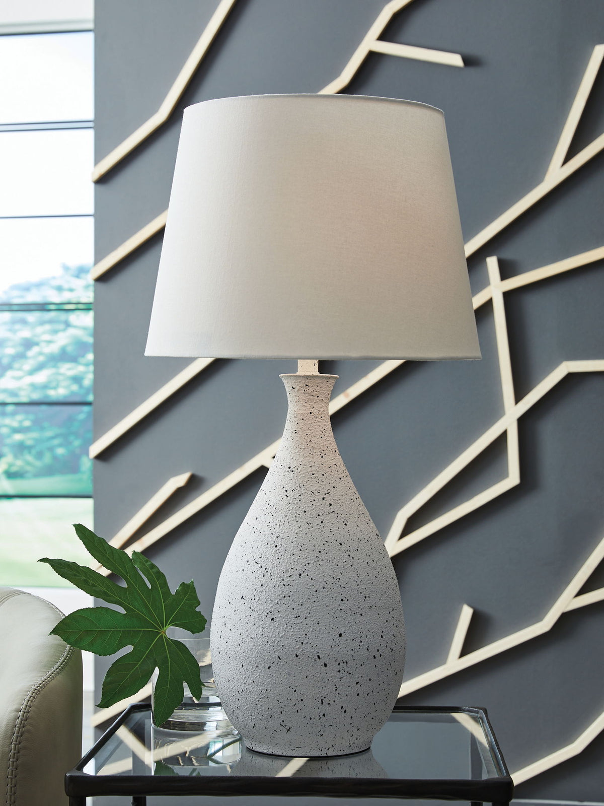 Wyattford - Metal Table Lamp - White / Black by Ashley – view 4