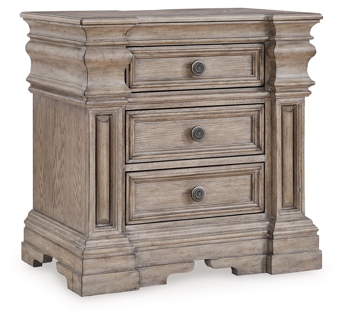 Blairhurst - Three Drawer Night Stand - Light Grayish Brown by Ashley – Nightstands w/ Charging Stations